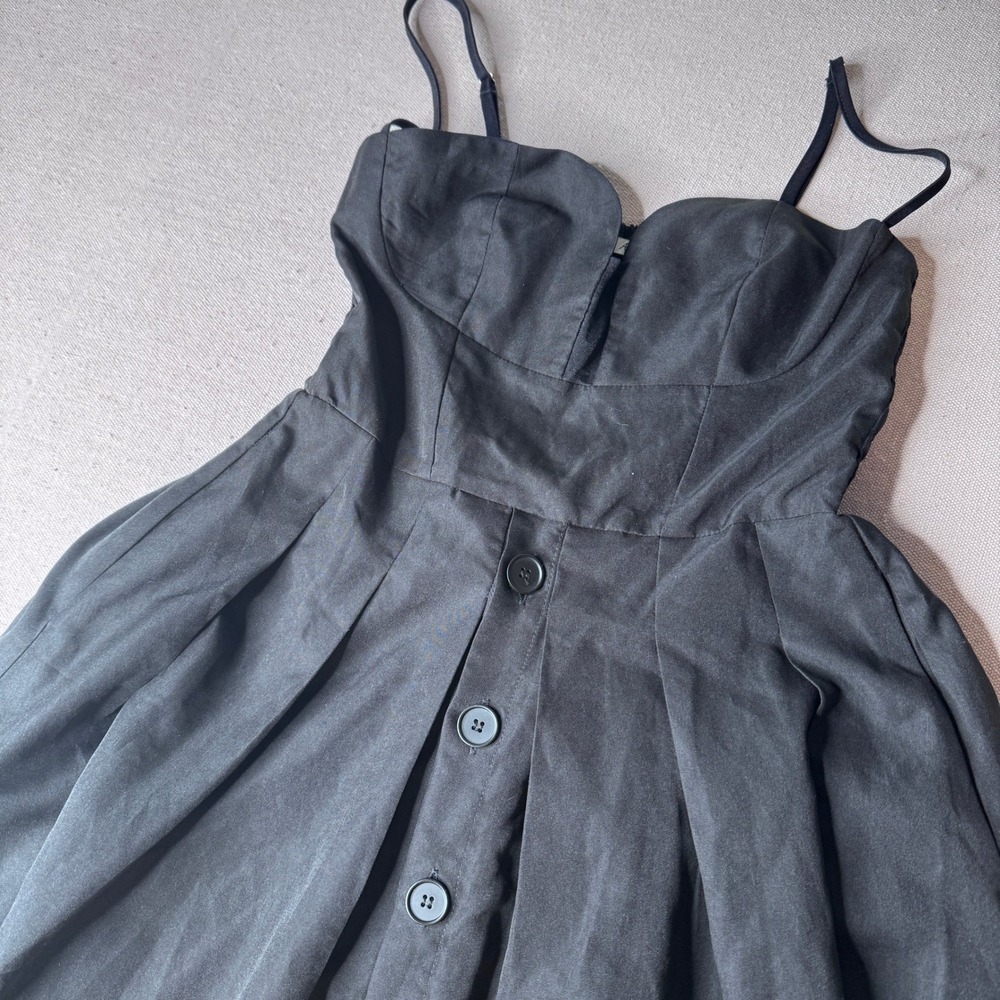 AmyEnjoyLife Black Sweetheart Button Front Smocked Dress Women Small Has Pockets